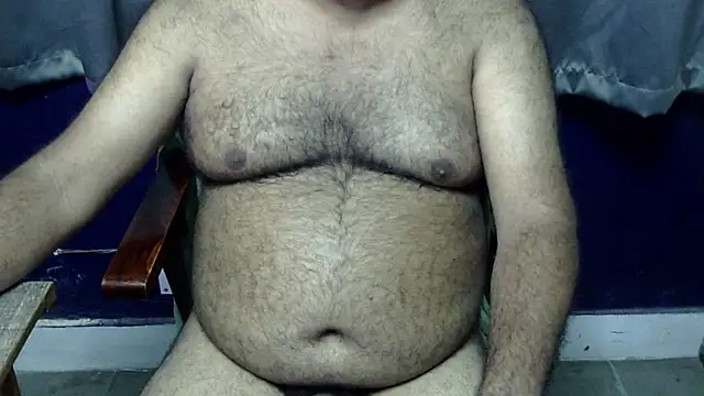 Snapshot of hairysubcub_70 chatting on 06-29-26, 06:41 hairysubcub 70 online show from 06-29-26, 06:41
