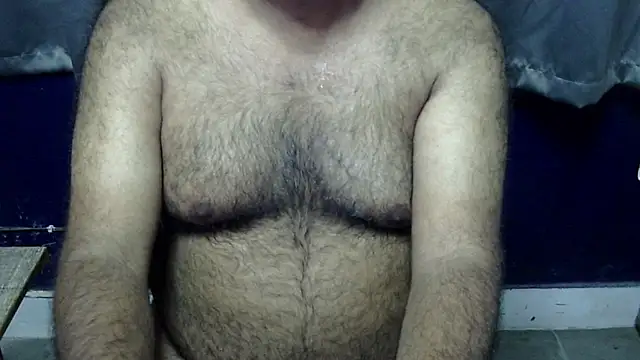 Snapshot of hairysubcub_70 chatting on 07-01-26, 04:18 hairysubcub 70 online show from 07-01-26, 04:18