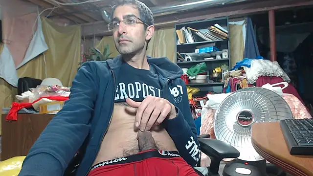 Snapshot of Gsmile1 chatting on 12-18-24, 11:19 Gsmile1 online show from 12-18-24, 11:19