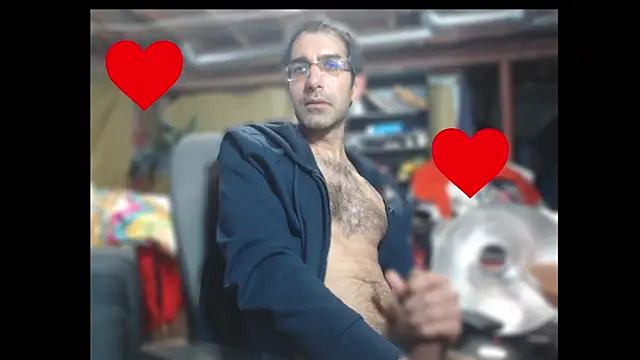 Snapshot of Gsmile1 chatting on 02-23-25, 05:39 Gsmile1 online show from 02-23-25, 05:39