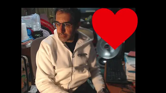 Snapshot of Gsmile1 chatting on 02-28-26, 07:15 Gsmile1 online show from 02-28-26, 07:15