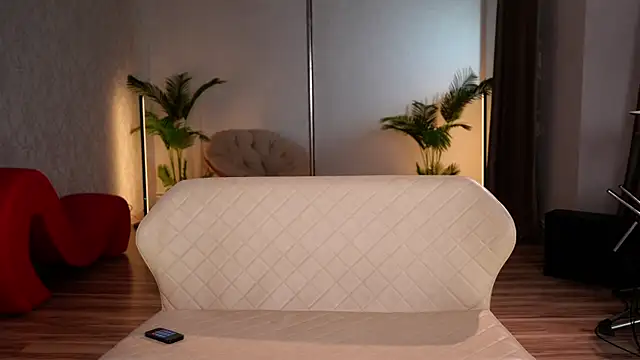 Snapshot of KittyCaitlin chatting on 04-21-26, 01:42 KittyCaitlin online show from 04-21-26, 01:42