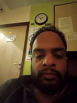 Snapshot of yashu9 chatting on 03-23-26, 08:24 yashu9 online show from 03-23-26, 08:24