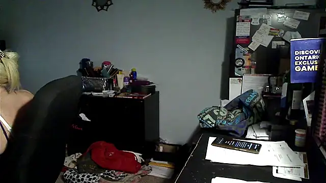 XTRAHORNYONE online show from 04-11-26, 01:54