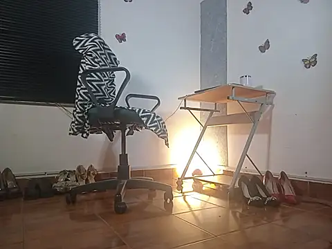 sharom smith1 online show from 04-19-26, 05:51