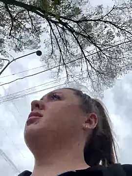 Sara Slow online show from 04-18-26, 12:20