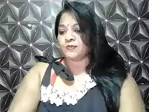 Snapshot of IndianDelia chatting on 06-23-26, 07:45 IndianDelia online show from 06-23-26, 07:45