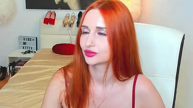 Snapshot of Red_Fairy_ chatting on 06-06-26, 05:56 Red Fairy online show from 06-06-26, 05:56
