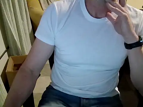 Snapshot of mariohurt101 chatting on 10-01-25, 09:54 mariohurt101 online show from 10-01-25, 09:54