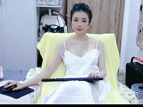 Snapshot of Cute_Ruby01 chatting on 07-01-26, 02:29 Cute Ruby01 online show from 07-01-26, 02:29