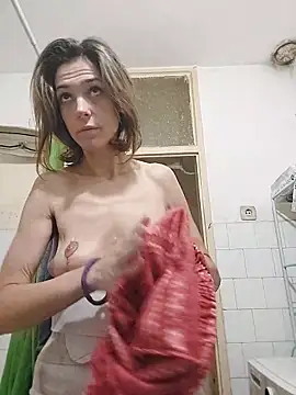 Snapshot of JoLeNe27 chatting on 02-12-26, 05:24 JoLeNe27 online show from 02-12-26, 05:24