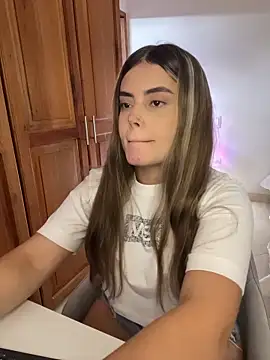 Miss valeriaa online show from 03-12-26, 08:48