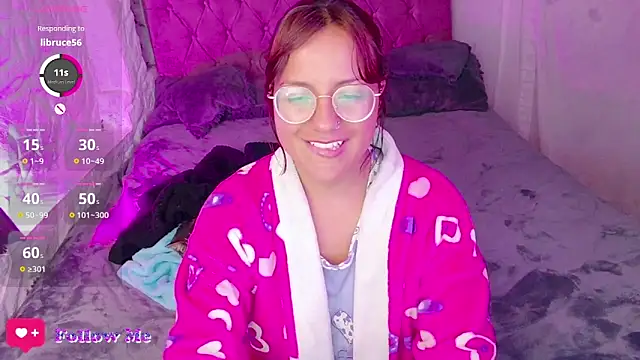 Snapshot of emma_luna1986 chatting on 02-25-25, 05:30 emma luna1986 online show from 02-25-25, 05:30