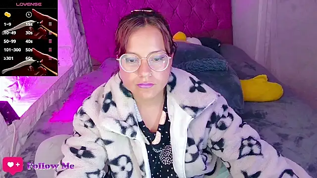 Snapshot of emma_luna1986 chatting on 03-02-25, 03:56 emma luna1986 online show from 03-02-25, 03:56