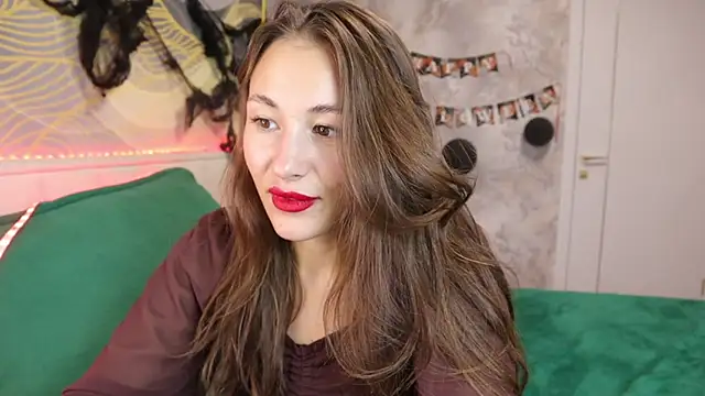 Snapshot of sunny_girl4 chatting on 10-25-25, 04:35 sunny girl4 online show from 10-25-25, 04:35