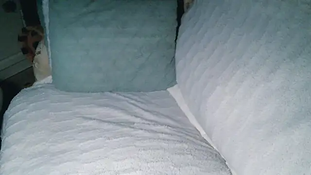 Naomi     online show from 03-04-25, 08:46