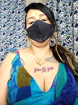 Snapshot of cute-tanvi chatting on 01-14-26, 01:33 cute-tanvi online show from 01-14-26, 01:33