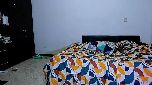 Snapshot of ares_sexxx chatting on 01-17-26, 12:21 ares sexxx online show from 01-17-26, 12:21