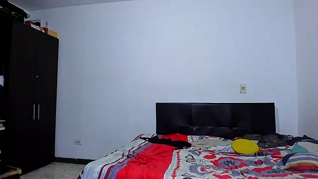 Snapshot of ares_sexxx chatting on 03-14-26, 08:47 ares sexxx online show from 03-14-26, 08:47