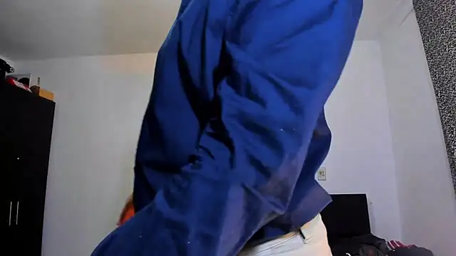 Snapshot of ares_sexxx chatting on 03-15-26, 07:53 ares sexxx online show from 03-15-26, 07:53