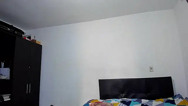 Snapshot of ares_sexxx chatting on 03-21-26, 03:04 ares sexxx online show from 03-21-26, 03:04