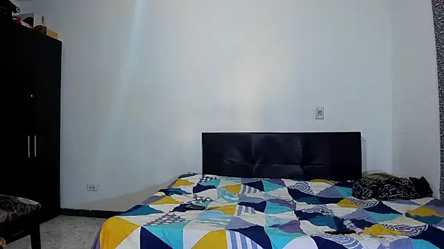 Snapshot of ares_sexxx chatting on 03-24-26, 05:07 ares sexxx online show from 03-24-26, 05:07