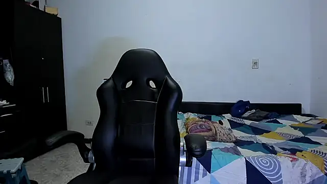 Snapshot of ares_sexxx chatting on 04-12-26, 12:59 ares sexxx online show from 04-12-26, 12:59