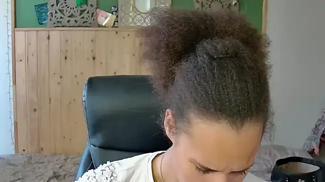 AaliyahHarris online show from 05-25-26, 01:39