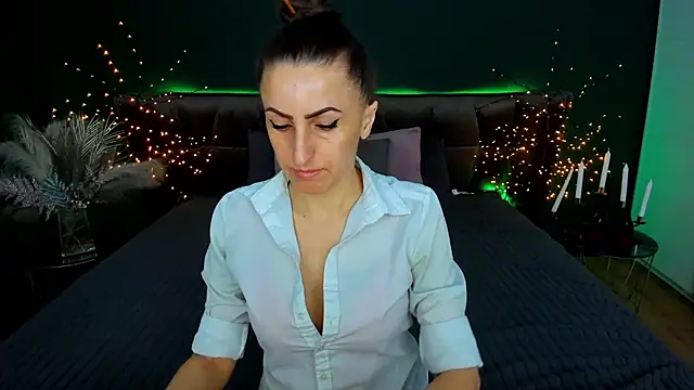 Rebecca Diamond online show from 03-05-26, 06:53