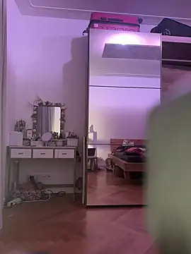 Pia July  online show from 02-05-26, 05:06