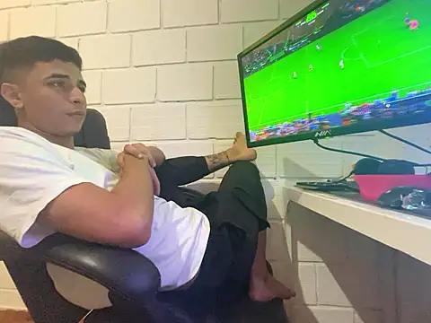 Max TheHorseDick online show from 01-07-26, 04:59