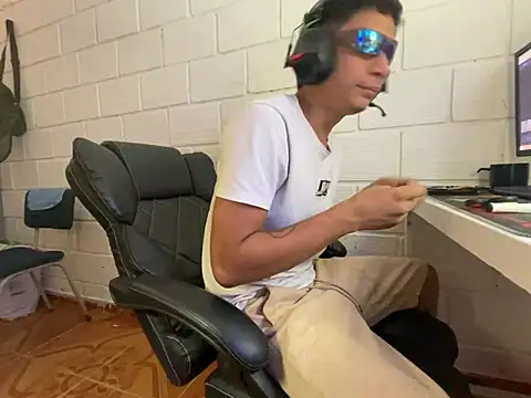 Max TheHorseDick online show from 01-15-26, 02:32