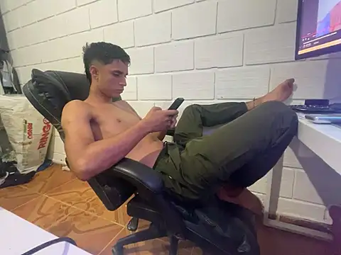 Max TheHorseDick online show from 02-08-26, 04:16