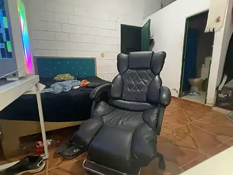 Max TheHorseDick online show from 04-09-26, 04:45