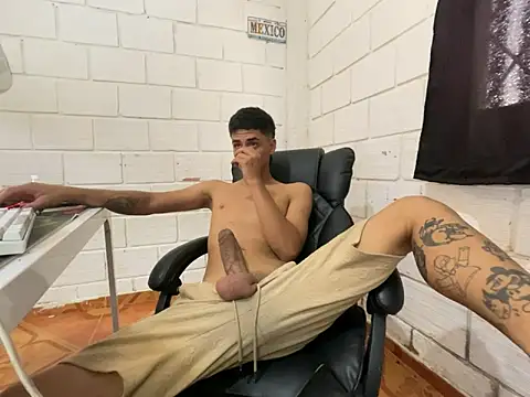 Max TheHorseDick online show from 05-14-26, 05:53
