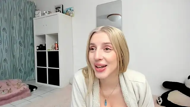 KenzieDawton online show from 05-16-26, 04:28