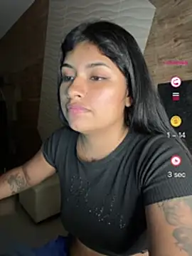 Snapshot of ChantalPetit chatting on 06-27-26, 03:11 ChantalPetit online show from 06-27-26, 03:11