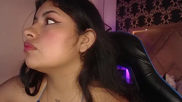 Snapshot of ChantalPetit chatting on 07-09-26, 02:54 ChantalPetit online show from 07-09-26, 02:54
