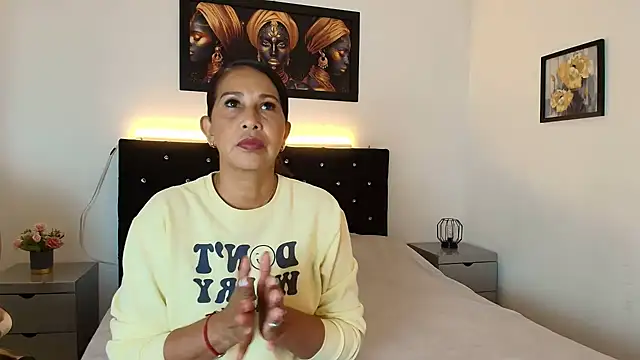 Shanon mature online show from 06-05-26, 07:08