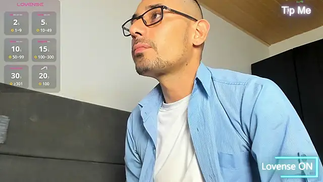 jhonyalzate2 online show from 05-22-26, 02:19