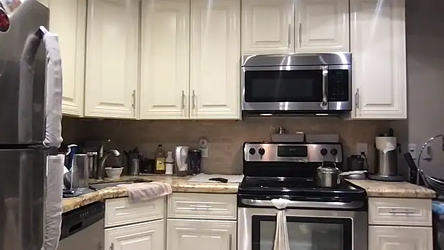 BigGuyMuscle online show from 03-12-26, 02:18