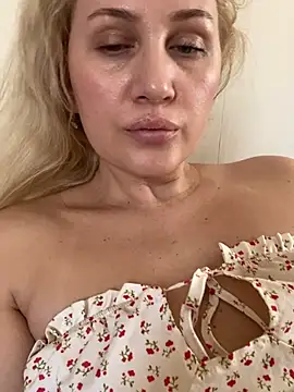 YourBlondee online show from 04-09-26, 06:41