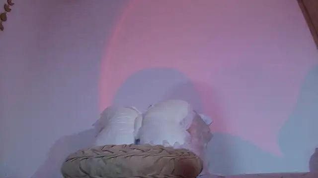 Snapshot of iriswest_ chatting on 03-29-26, 01:27 iriswest online show from 03-29-26, 01:27