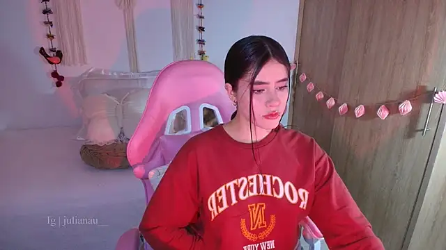 Snapshot of iriswest_ chatting on 04-05-26, 01:47 iriswest online show from 04-05-26, 01:47