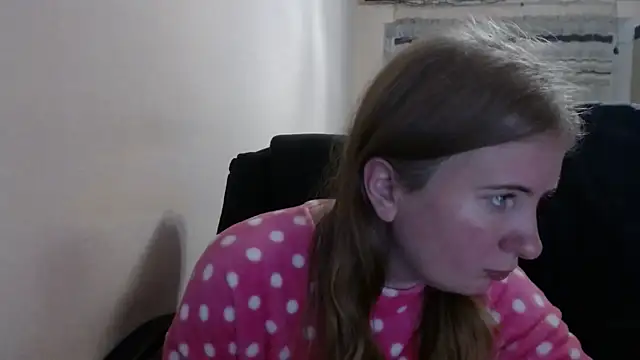 PeterAndJen online show from 01-06-26, 07:17