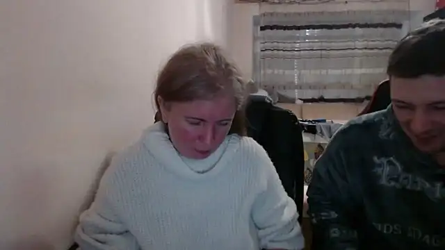 PeterAndJen online show from 03-06-26, 06:04