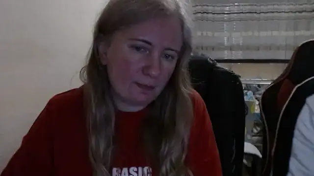 PeterAndJen online show from 04-12-26, 08:14