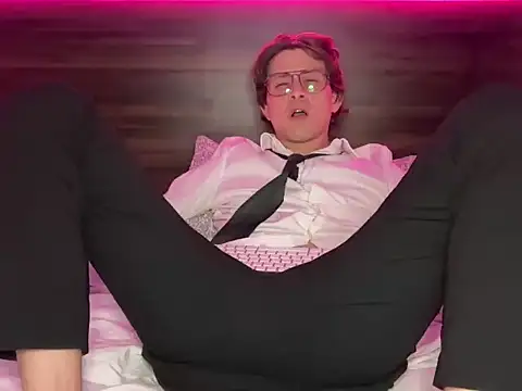 Snapshot of mcklister_kinky_feets chatting on 03-06-26, 09:50 mcklister kinky feets online show from 03-06-26, 09:50