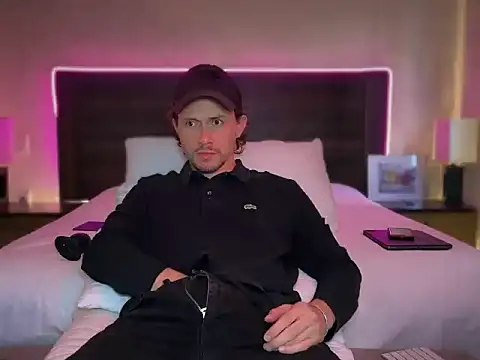 Snapshot of mcklister_kinky_feets chatting on 03-30-26, 07:59 mcklister kinky feets online show from 03-30-26, 07:59