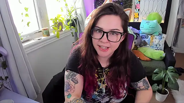 JennKenobi online show from 05-11-26, 02:01